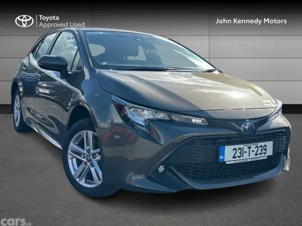 Toyota Corolla Hatchback, Petrol Hybrid, 2023, Green
