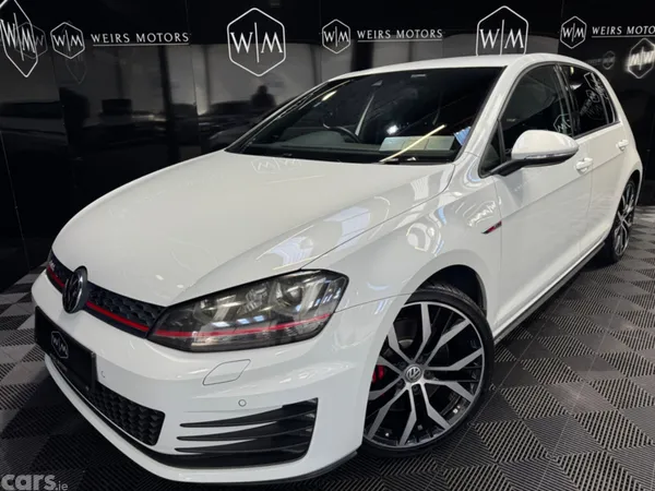 Volkswagen Golf Hatchback, Petrol, 2014, White
