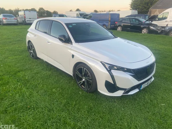 Peugeot 308 Hatchback, Diesel, 2022, White