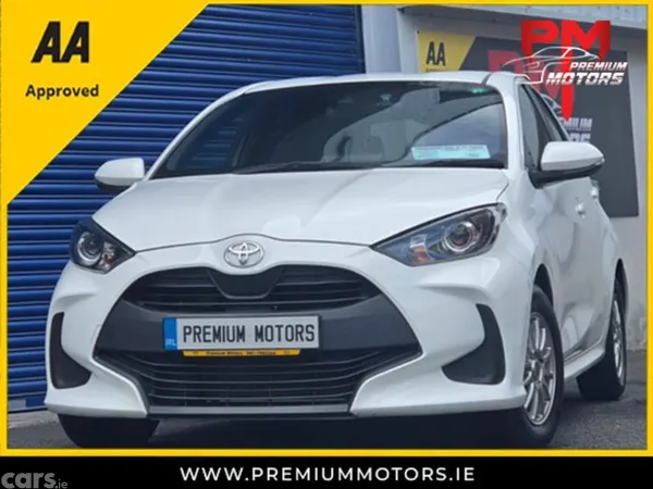 Toyota Yaris Hatchback, Petrol, 2021, White