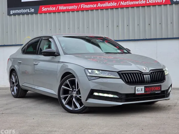 Skoda Superb Hatchback, Diesel, 2022, Grey
