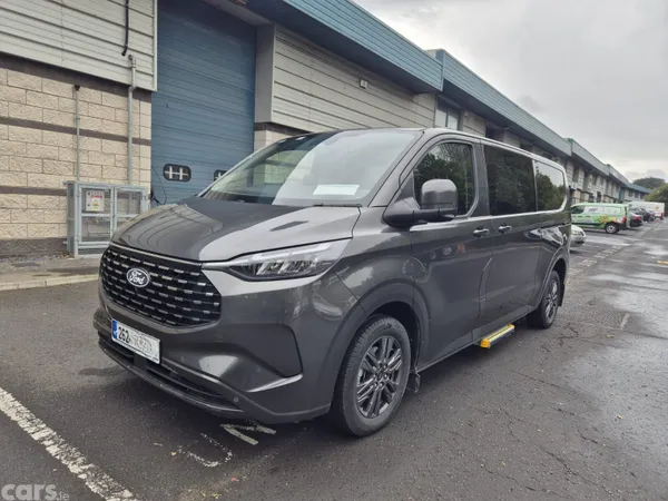 Ford Tourneo Custom Van, Petrol Plug-in Hybrid, 2026, Grey