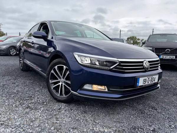 Volkswagen Passat Saloon, Diesel, 2019, Blue
