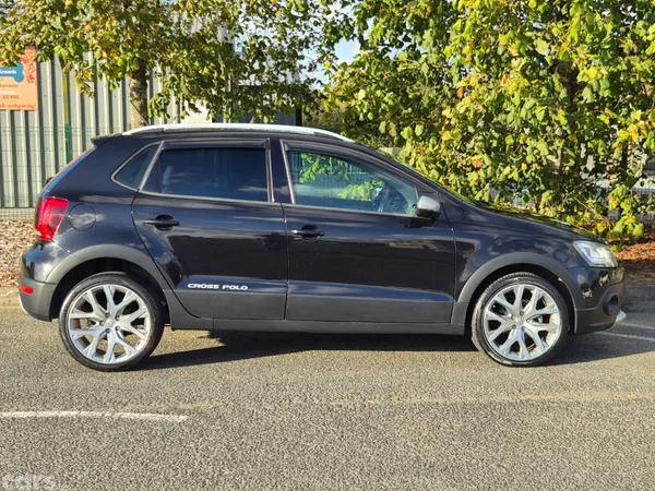Volkswagen Polo Hatchback, Petrol, 2015, Black