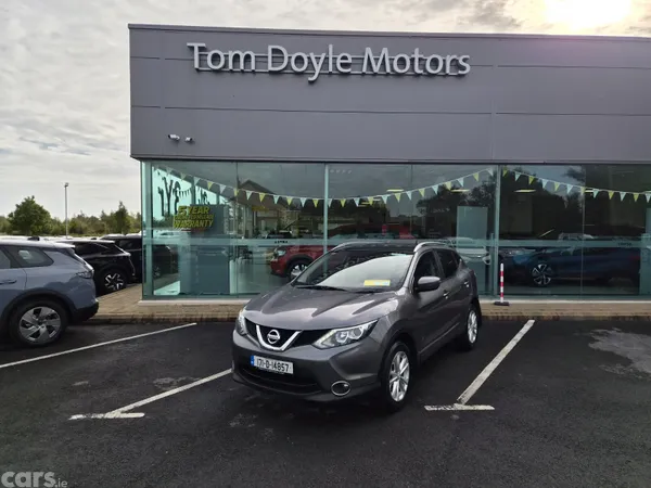 Nissan Qashqai SUV, Diesel, 2017, Grey