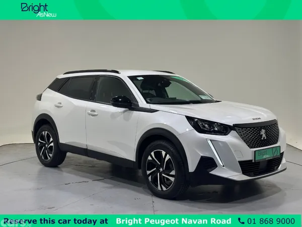 Peugeot 2008 MPV, Petrol, 2023, White