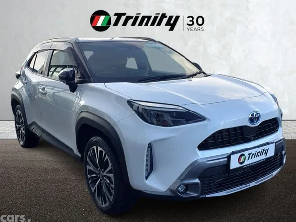 Toyota Yaris Cross Hatchback, Petrol Hybrid, 2023, White