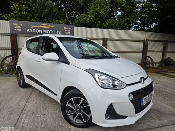 Hyundai i10 Hatchback, Petrol, 2017, White