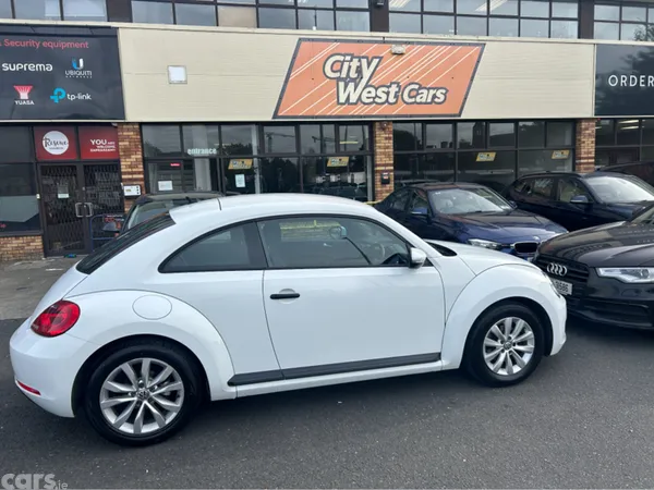 Volkswagen Beetle Hatchback, Petrol, 2014, White