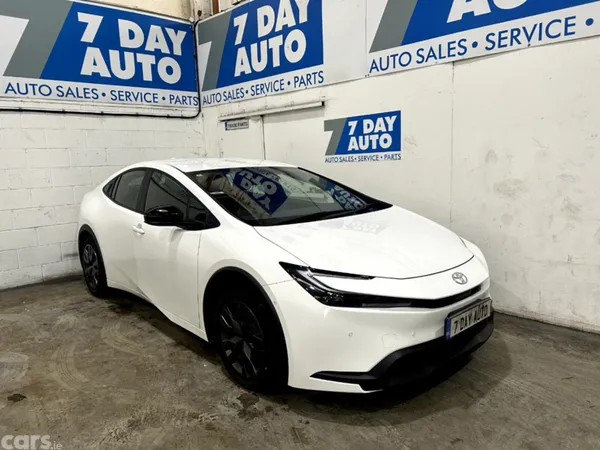 Toyota Prius Hatchback, Petrol Hybrid, 2025, White