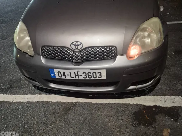 Toyota Yaris Hatchback, Petrol, 2004, Grey