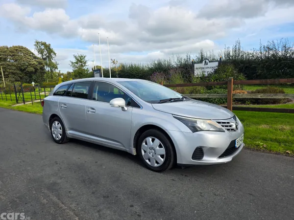 Toyota Avensis Estate, Diesel, 2015, Silver