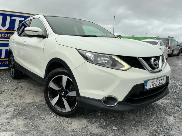 Nissan Qashqai SUV, Diesel, 2017, White