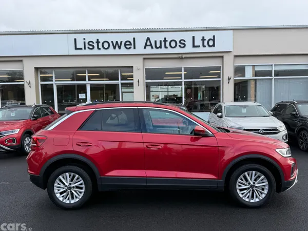 Volkswagen T-Roc SUV, Petrol, 2023, Red