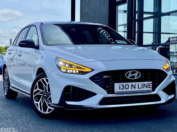 Hyundai i30 Hatchback, Petrol, 2027, White
