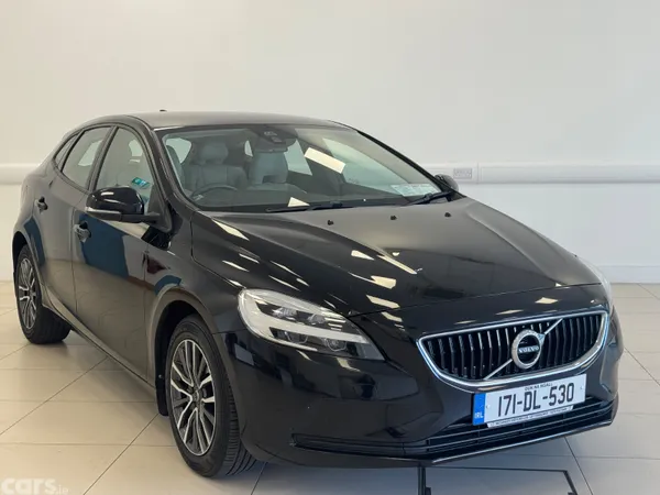 Volvo V40 Hatchback, Diesel, 2017, Black