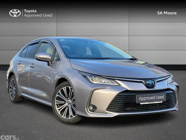 Toyota Corolla Saloon, Petrol Hybrid, 2021, Grey