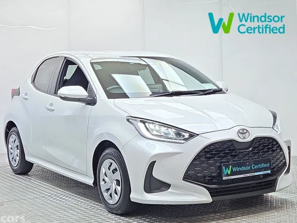Toyota Yaris Hatchback, Petrol, 2024, White
