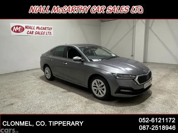 Skoda Octavia Hatchback, Petrol Hybrid, 2024, Grey