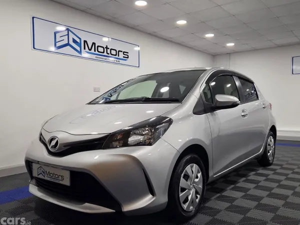 Toyota Vitz Hatchback, Petrol, 2017, Silver