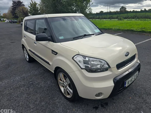Kia Soul Hatchback, Diesel, 2010, White