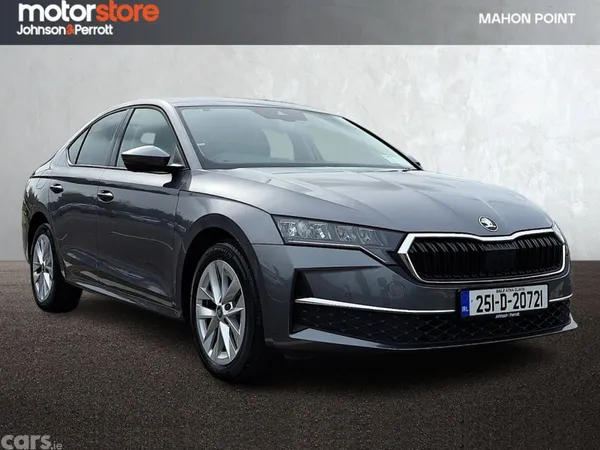 Skoda Octavia Saloon, Petrol, 2025, Grey