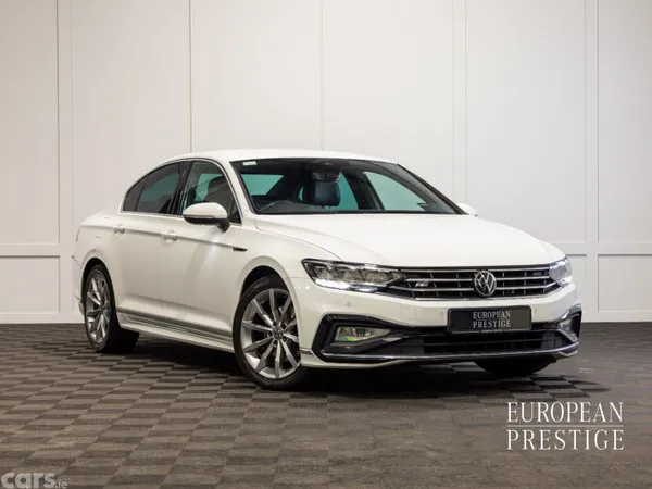 Volkswagen Passat Saloon, Diesel, 2020, White