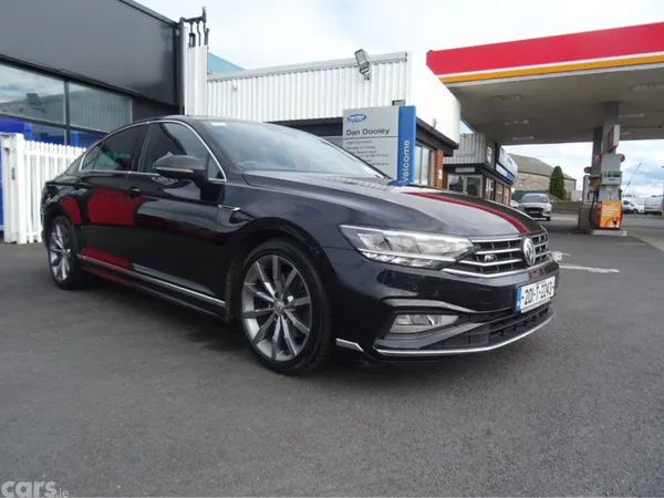Volkswagen Passat Saloon, Diesel, 2020, Black