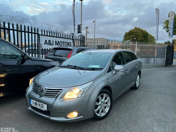 Toyota Avensis Estate, Diesel, 2011, Grey