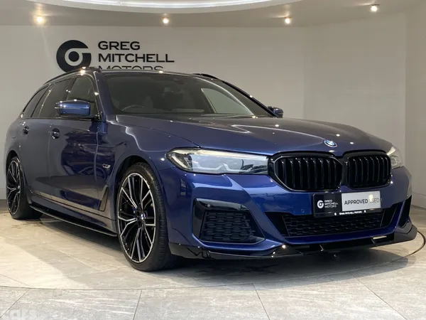 BMW 5-Series Estate, Petrol Hybrid, 2022, Blue
