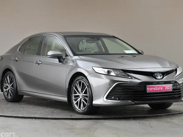 Toyota Camry Saloon, Petrol Hybrid, 2022, Grey