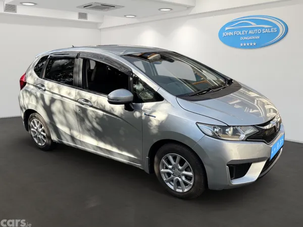 Honda Fit Hatchback, Petrol Hybrid, 2017, Silver