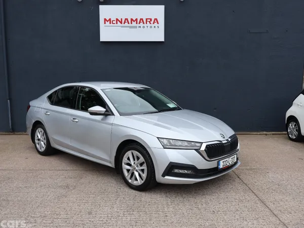 Skoda Octavia Saloon, Diesel, 2022, Grey