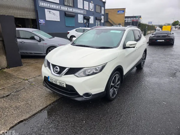 Nissan Qashqai MPV, Diesel, 2015, White