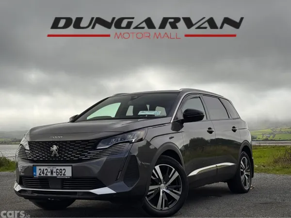 Peugeot 5008 MPV, Diesel, 2024, Grey