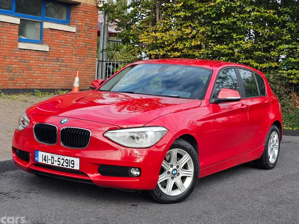 BMW 1-Series Hatchback, Petrol, 2014, Red