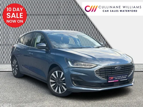 Ford Focus Hatchback, Petrol, 2024, Blue
