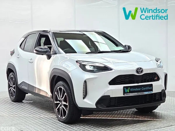 Toyota Yaris Cross Estate, Petrol Hybrid, 2024, White