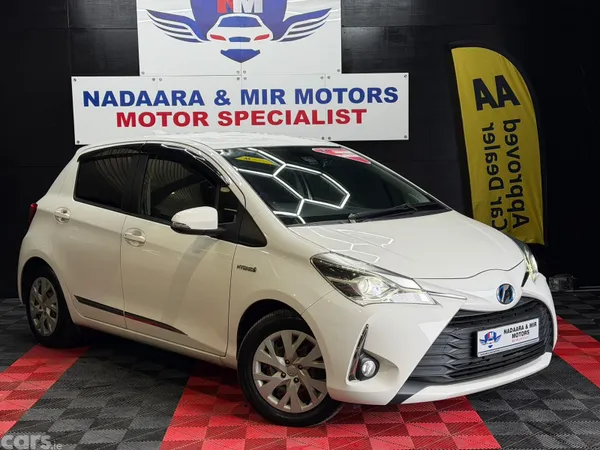 Toyota Vitz Hatchback, Petrol Hybrid, 2017, White