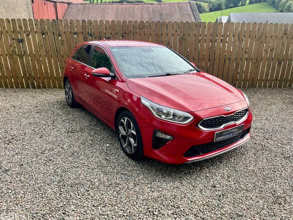 Kia Ceed Hatchback, Diesel, 2019, Red
