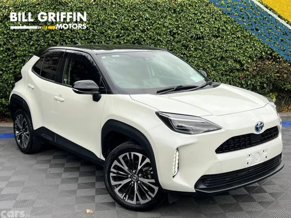 Toyota Yaris Cross SUV, Petrol Hybrid, 2022, White
