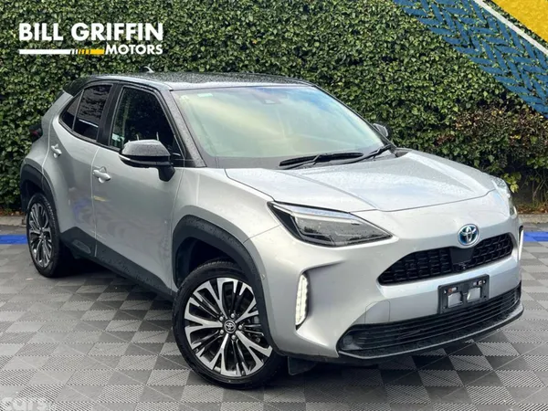 Toyota Yaris Cross SUV, Petrol Hybrid, 2021, Silver