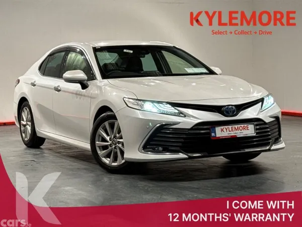 Toyota Camry Saloon, Petrol Hybrid, 2022, White