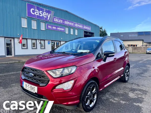 Ford EcoSport Hatchback, Petrol, 2019, Red