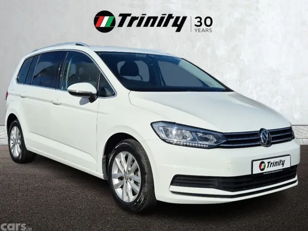 Volkswagen Touran MPV, Petrol, 2018, White