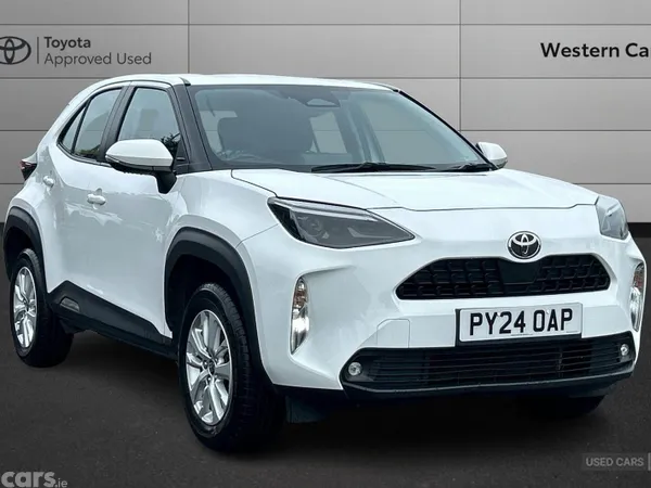 Toyota Yaris Cross SUV, Petrol Hybrid, 2024, White