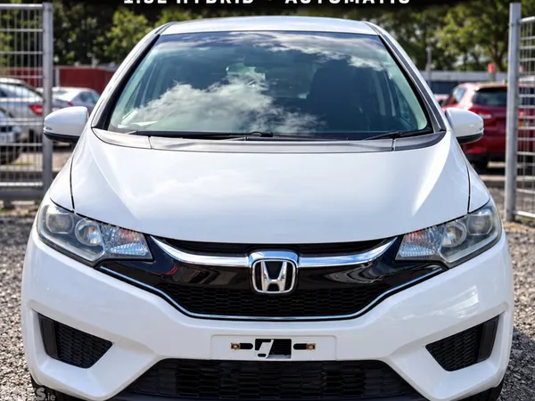 Honda Fit Hatchback, Petrol Hybrid, 2015, White