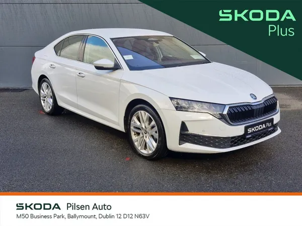 Skoda Octavia Saloon, Petrol, 2026, White