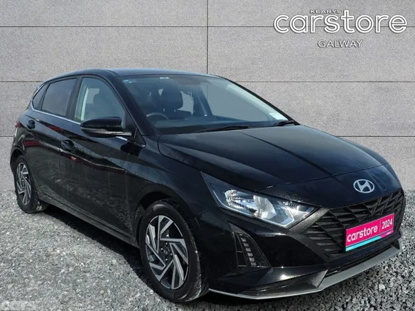 Hyundai i20 Hatchback, Petrol, 2024, Black