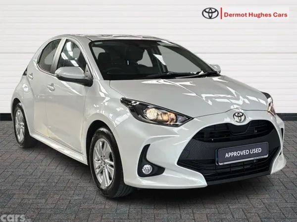 Toyota Yaris Hatchback, Petrol Hybrid, 2026, White